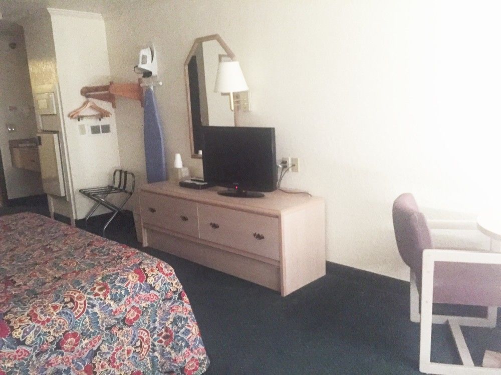 Motel 6 Portland, In المظهر الخارجي الصورة